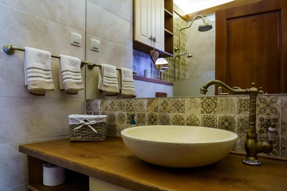Mountain Villa Jordan- With Jacuzzi ラズロク エクステリア 写真
