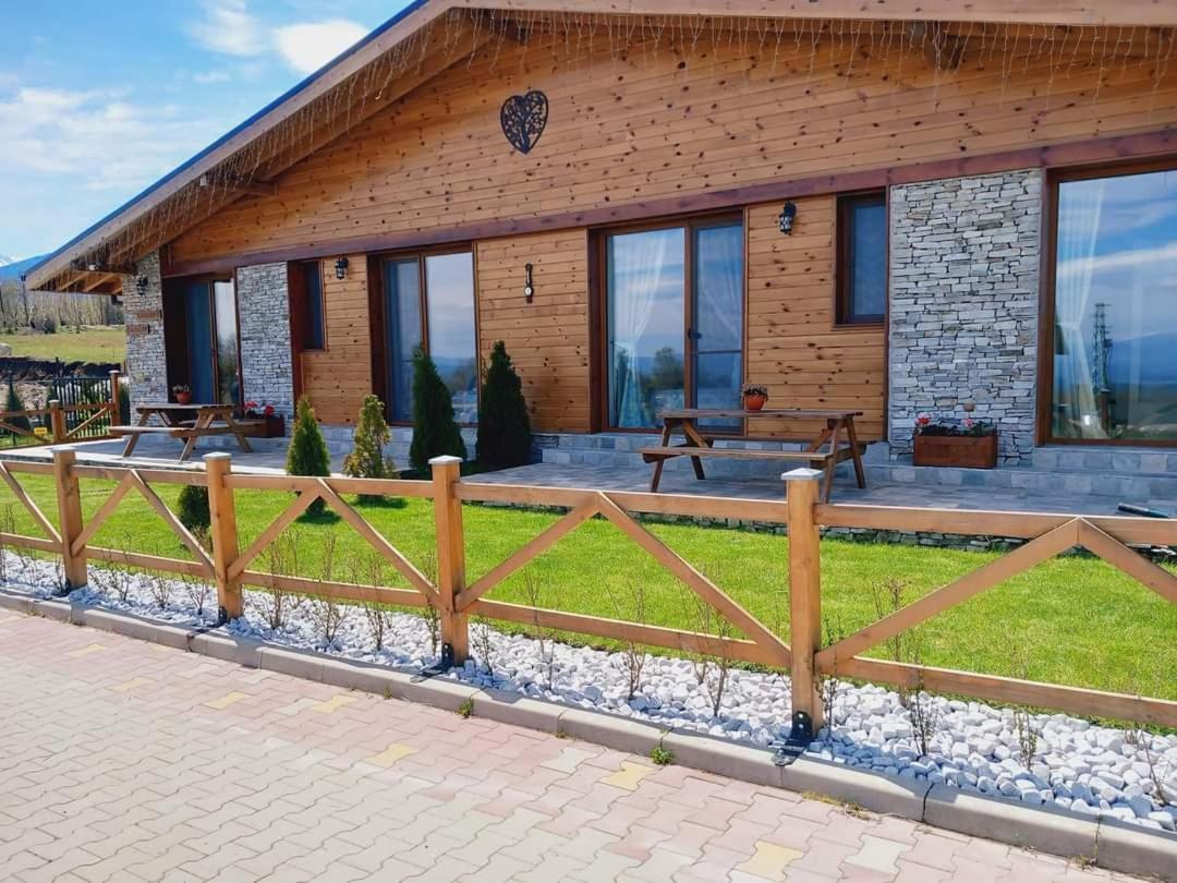 Mountain Villa Jordan- With Jacuzzi ラズロク エクステリア 写真