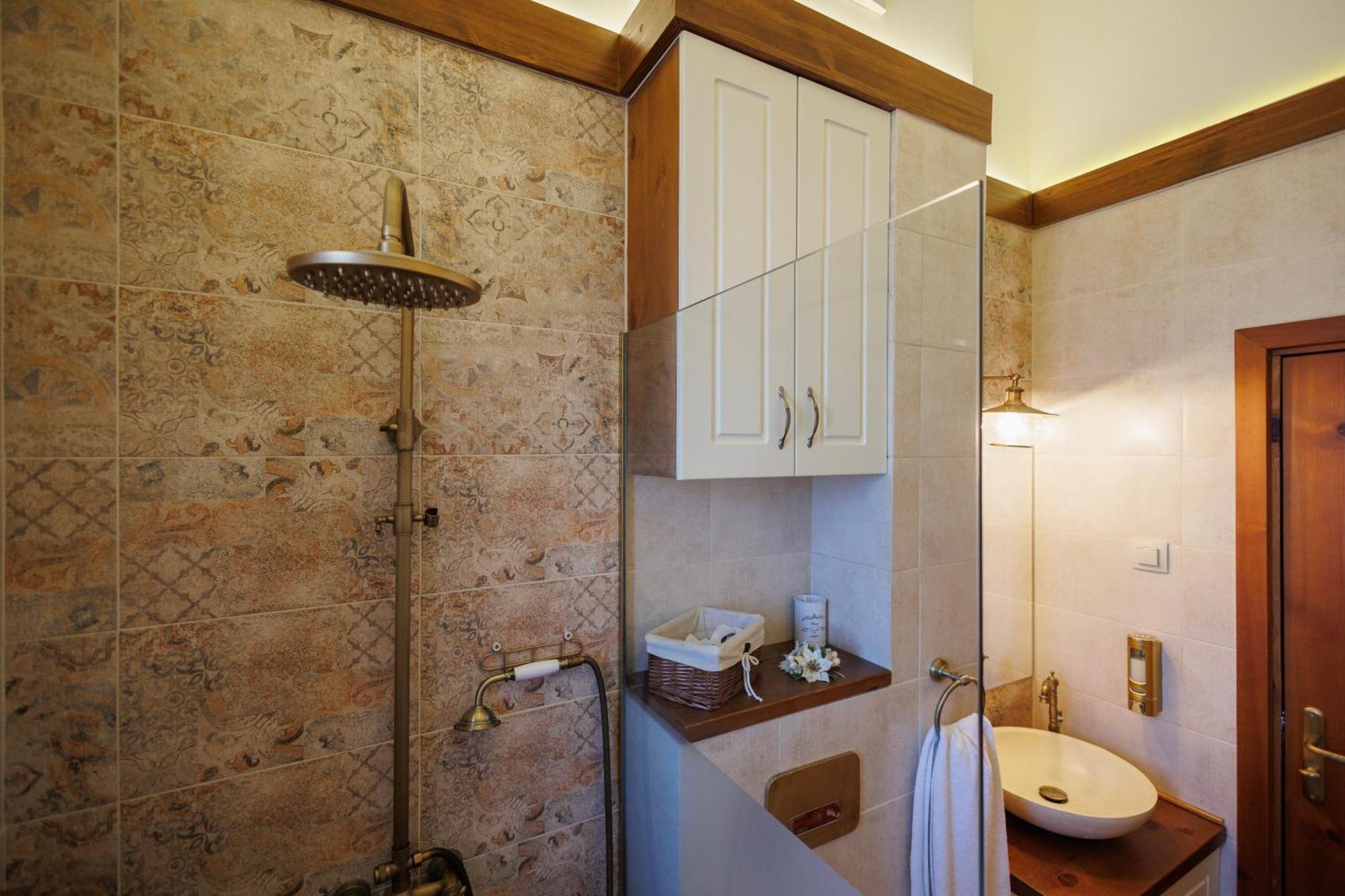 Mountain Villa Jordan- With Jacuzzi ラズロク エクステリア 写真