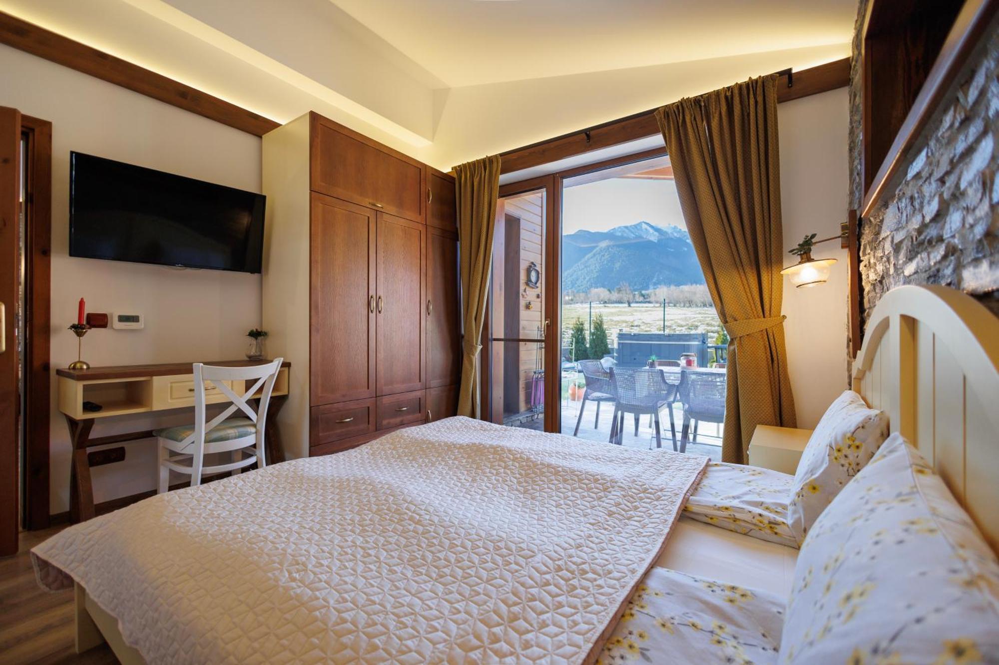Mountain Villa Jordan- With Jacuzzi ラズロク エクステリア 写真